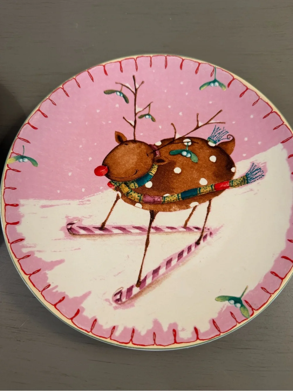 Oneida Reindeer Holiday Plates Set Of 2 Salad Dessert Appetizer Christmas Winter